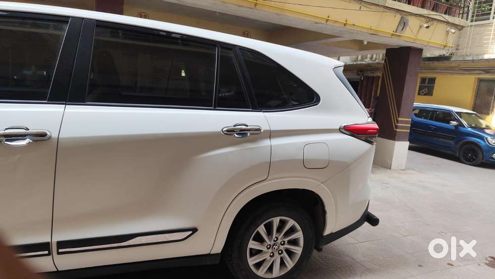 Toyota Innova Hycross 2.0 Gx 8 Str, 2023, Petrol