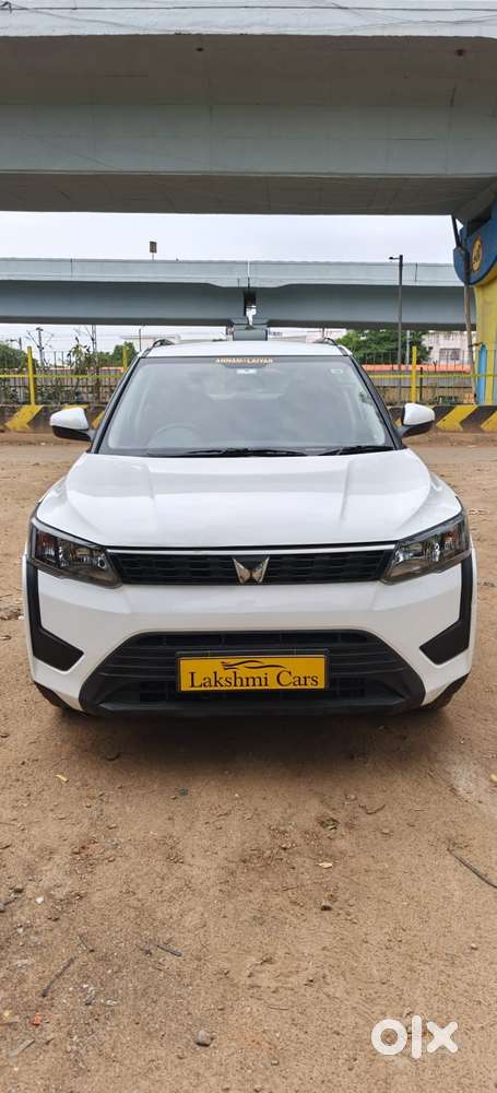 Mahindra Xuv300 W4, 2023, Petrol