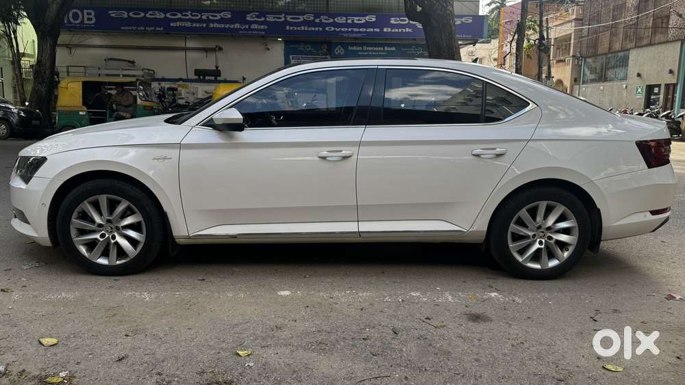 Skoda Superb L&k 1.8 Tsi At, 2019, Petrol