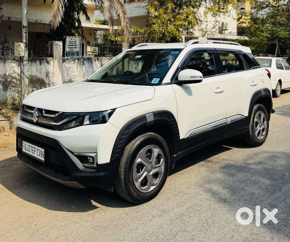 Maruti Suzuki Brezza 1.5 Lxi Smart Hybrid, 2024, Petrol