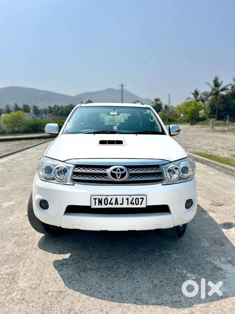 Toyota Fortuner 3.0 4x4 Manual, 2011, Diesel