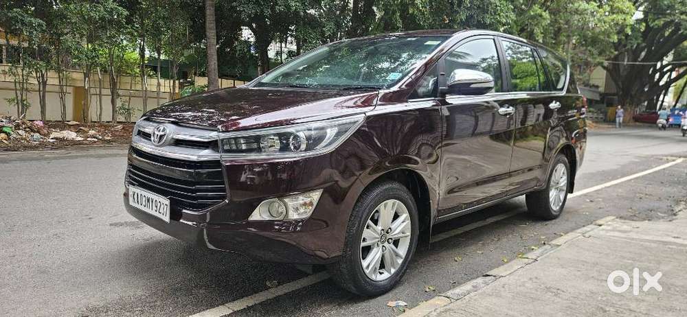 Toyota Innova Crysta 2.8z Automatic, 2016, Diesel