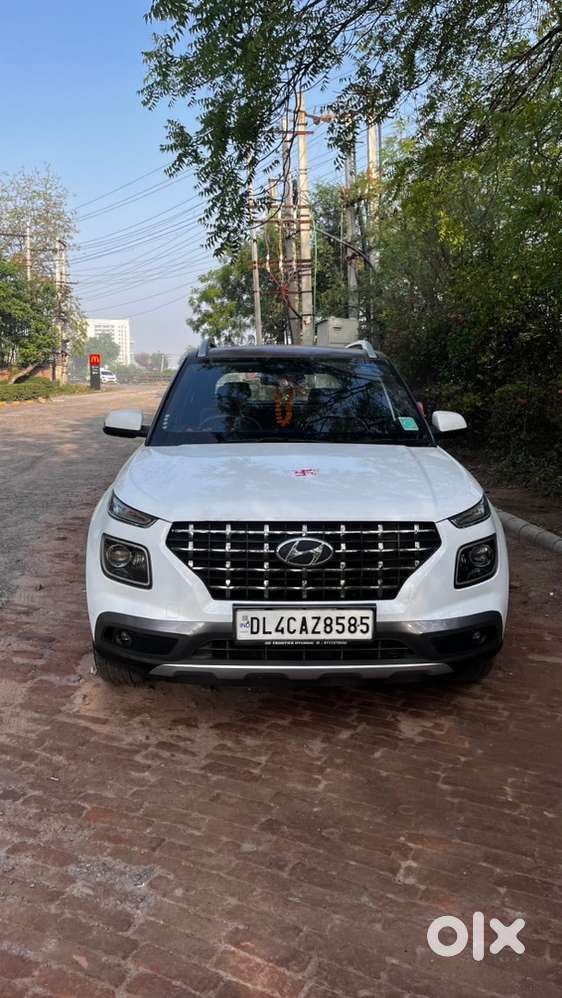 Hyundai Venue Petrol Manual 2019