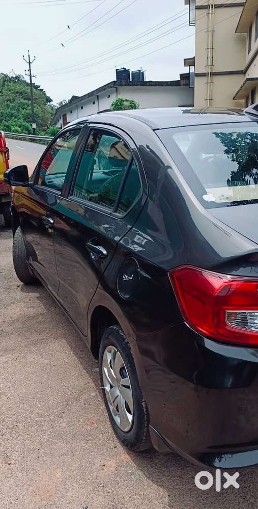Honda Amaze Black Colour Well Good Condition