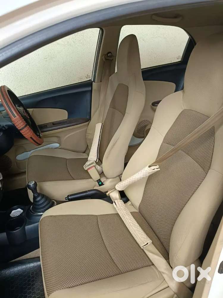 Honda Brio 1.2 V 2012