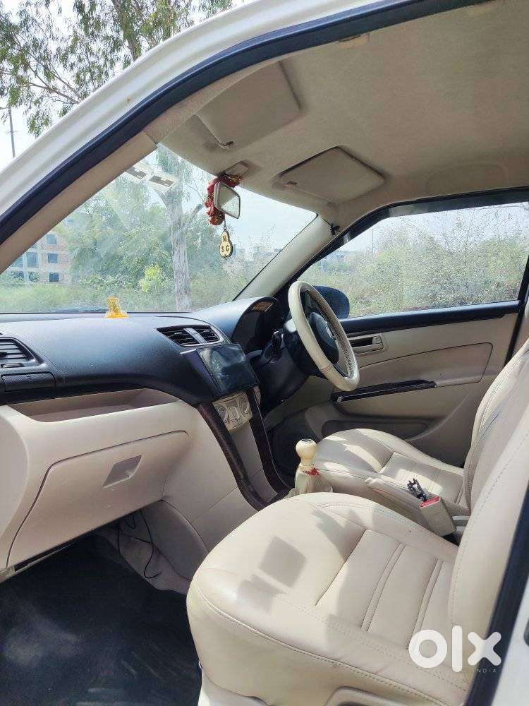 Maruti Suzuki Swift Dzire Lxi Option, 2016, Petrol