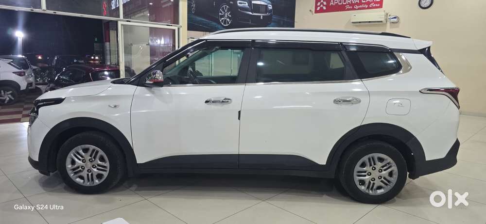 Kia Carens 1.4 Premium 7 Str, 2023, Petrol