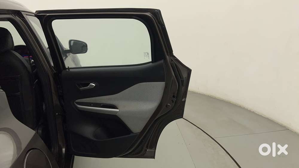 Nissan Magnite 1.0 Xv, 2022, Petrol