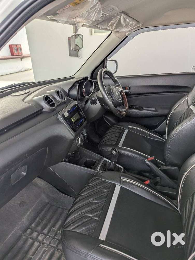 Maruti Suzuki Swift Vxi + Manual, 2023, Petrol