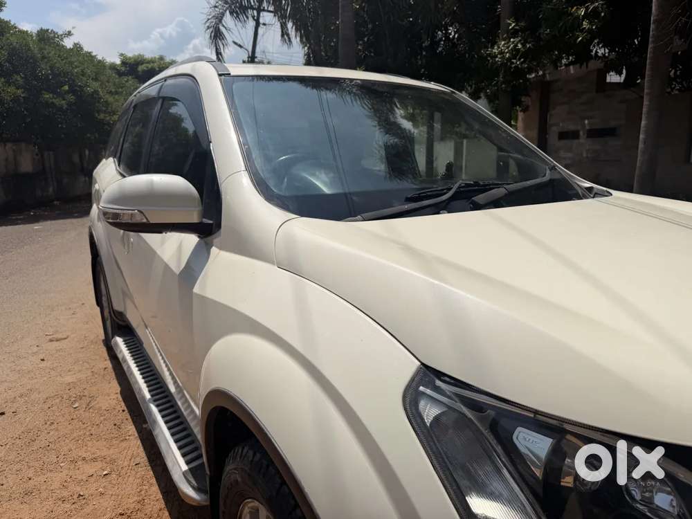 Mahindra Xuv500 At W10 Fwd, 2015, Diesel