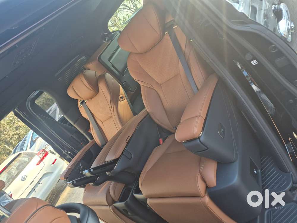 Toyota Vellfire 2.5 Hybrid, 2025, Petrol