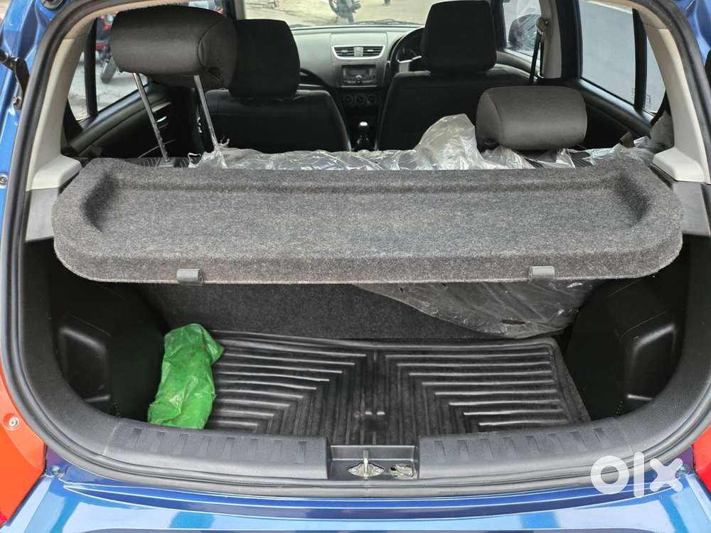 Maruti Suzuki Swift Vxi With Abs, 2012, Petrol