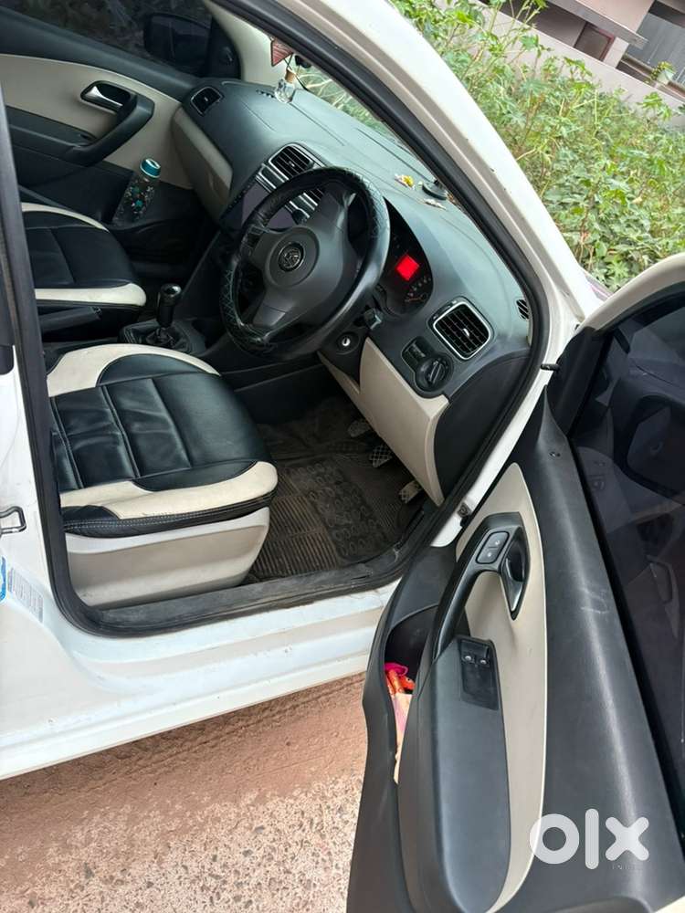 Volkswagen Polo 2012 Car