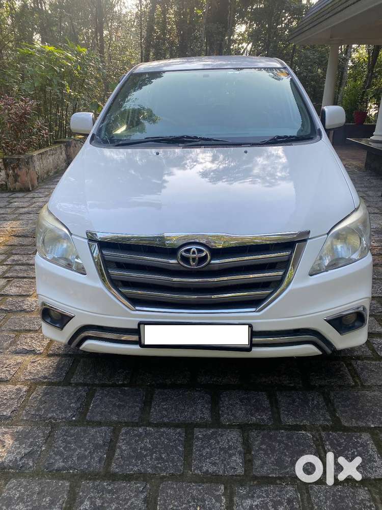 Toyota Innova 2.5 G 2015