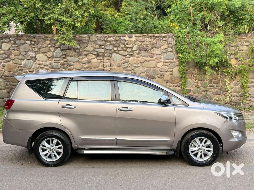 Toyota Innova Crysta 2.8 Gx At 8s, 2018, Diesel