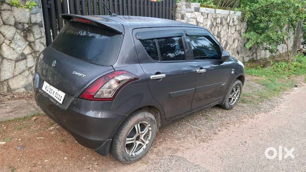 Maruti Suzuki Swift Lxi Optional-o, 2017, Petrol