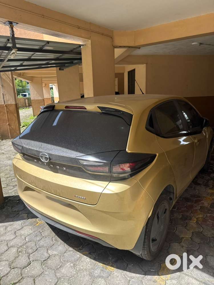 Tata Altroz Petrol 2021