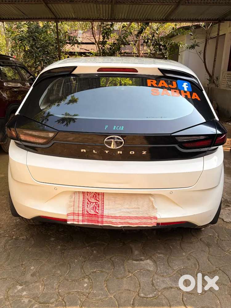 Tata Altroz Xt 
Year- 2020
Km - 62000