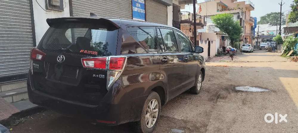Toyota Innova Crysta 2.4 Mt 2016