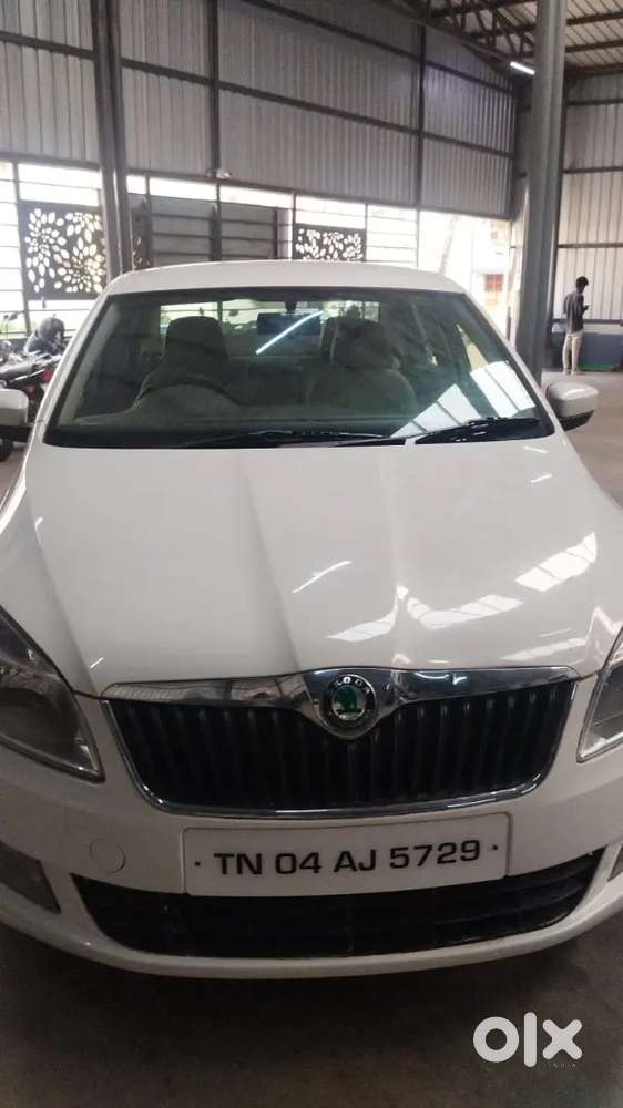 Skoda Rapid Tsi Active 2012
