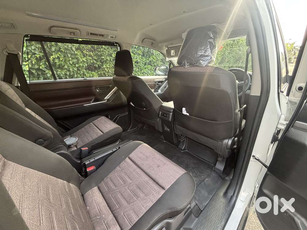 Toyota Innova Hycross 2.0 Vx Hybrid 7 Str, 2026, Petrol