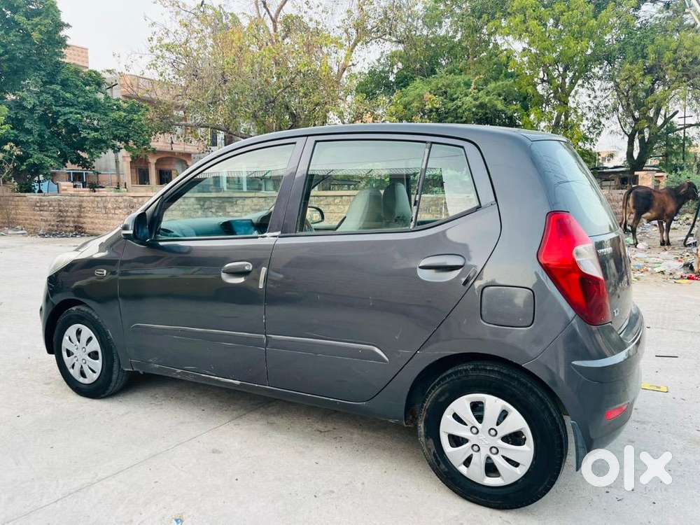 Hyundai Petrol +cng Showroom Condition