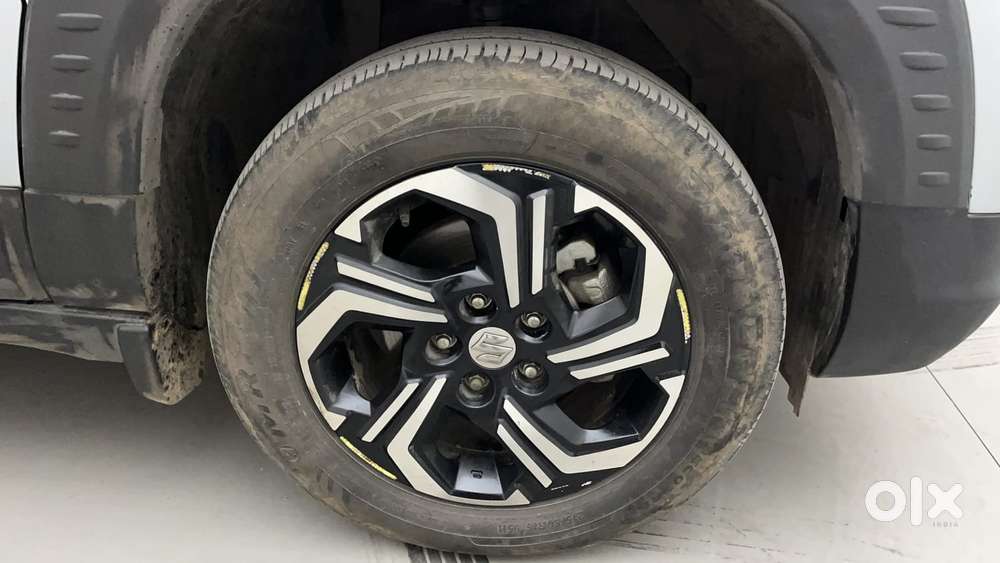 Maruti Suzuki Vitara Brezza 1.5 Zxi Plus At Dual Tone, 2023, Petrol