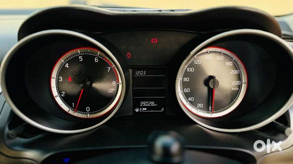 Maruti Suzuki Swift Vvt Vxi, 2022, Petrol