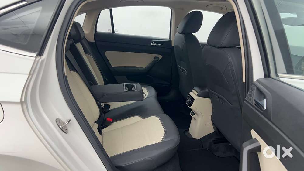 Skoda Slavia Style 1.0l Tsi Mt, 2022, Petrol