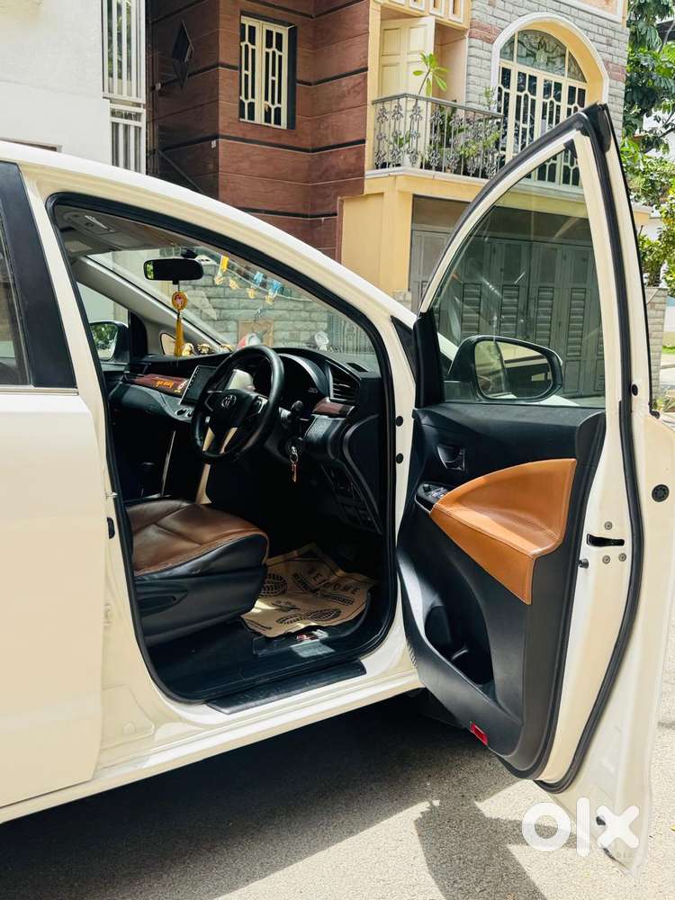 Toyota Innova Crysta 2.8 GX AT, 2017, Diesel