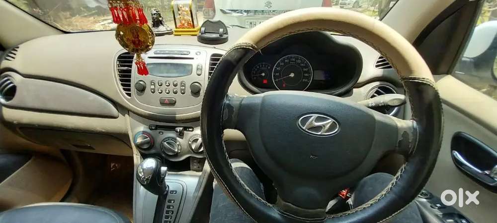 Hyundai With An Peace Colour That's Too With Good Condition