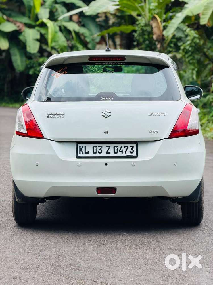 Maruti Suzuki Swift Vxi 1.2 Abs Bs-iv, 2015, Petrol
