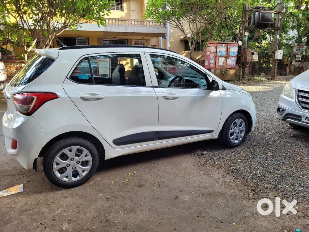 Hyundai Grand I10 2016 Petrol 62700 Km Driven