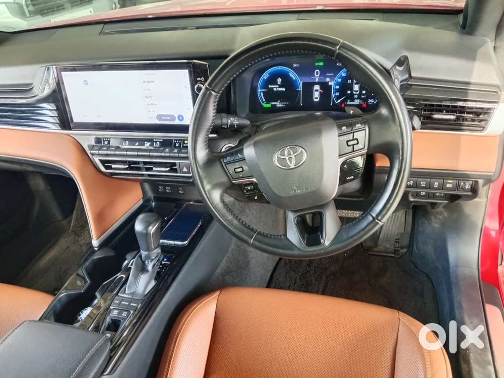 Toyota Camry, 2024, Petrol