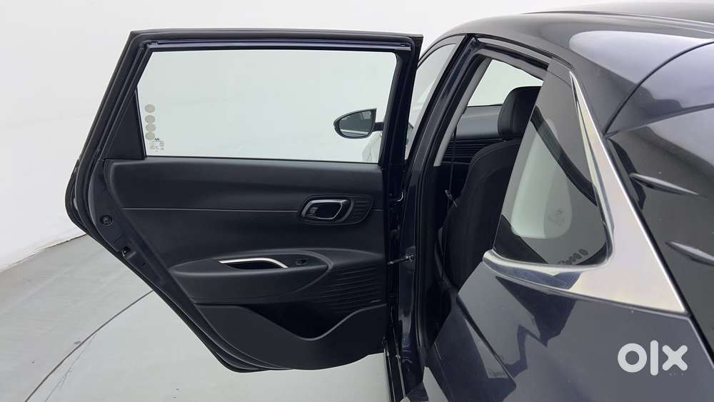 Hyundai I20 Asta (o) 1.2 Ivt, 2022, Petrol