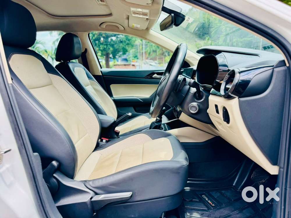 Skoda Slavia 1.0 Tsi Style At, 2023, Petrol
