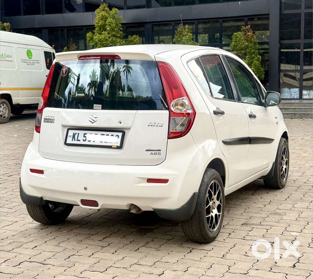 Maruti Suzuki Ritz Vxi Automatic Bs-iv, 2013, Petrol