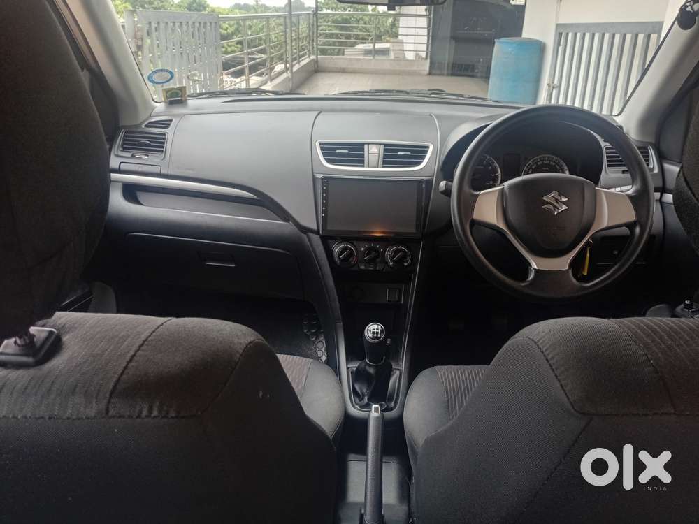 Maruti Suzuki Swift Vxi Optional, 2016, Petrol