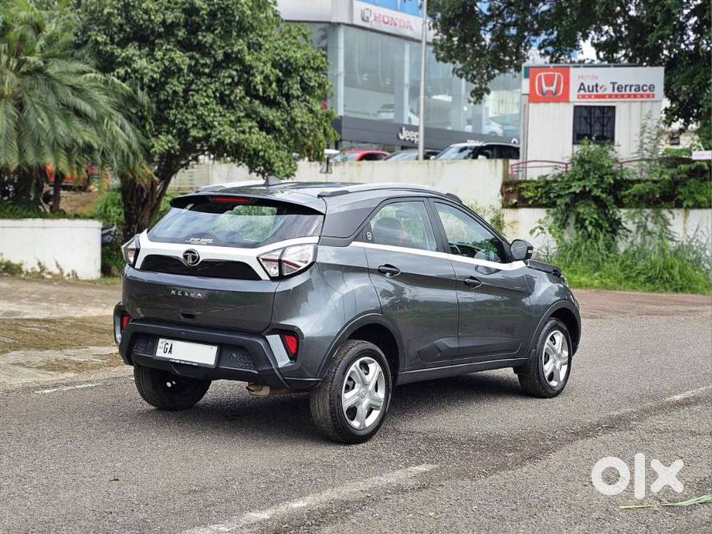Tata Nexon 1.2 Revotron Xm (s), 2023, Petrol