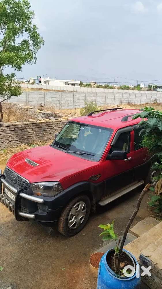 Mahindra Scorpio S4 2017 Manual