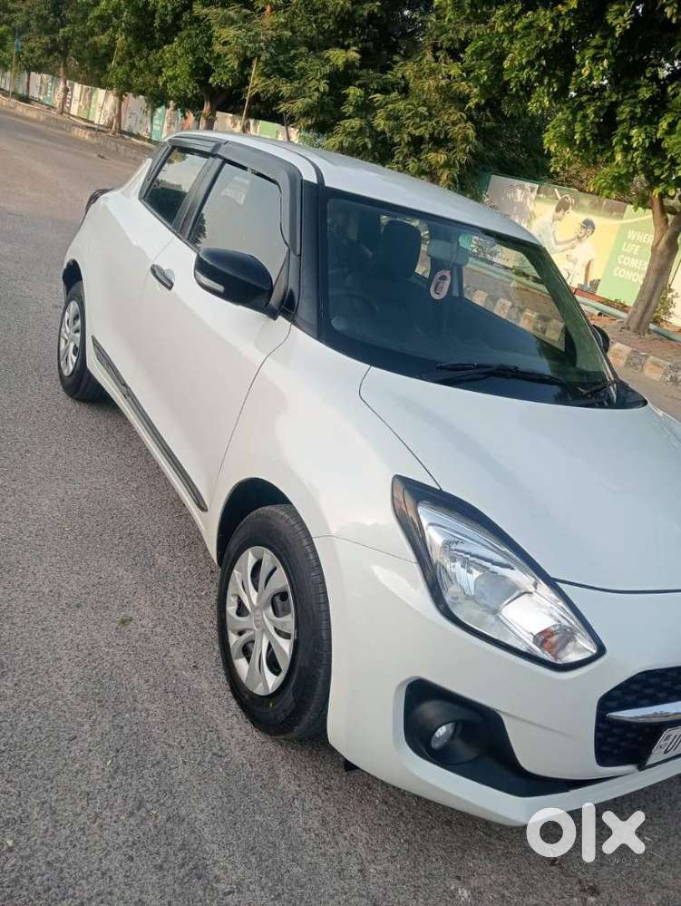 Maruti Suzuki Swift Vxi + Manual, 2023, Petrol