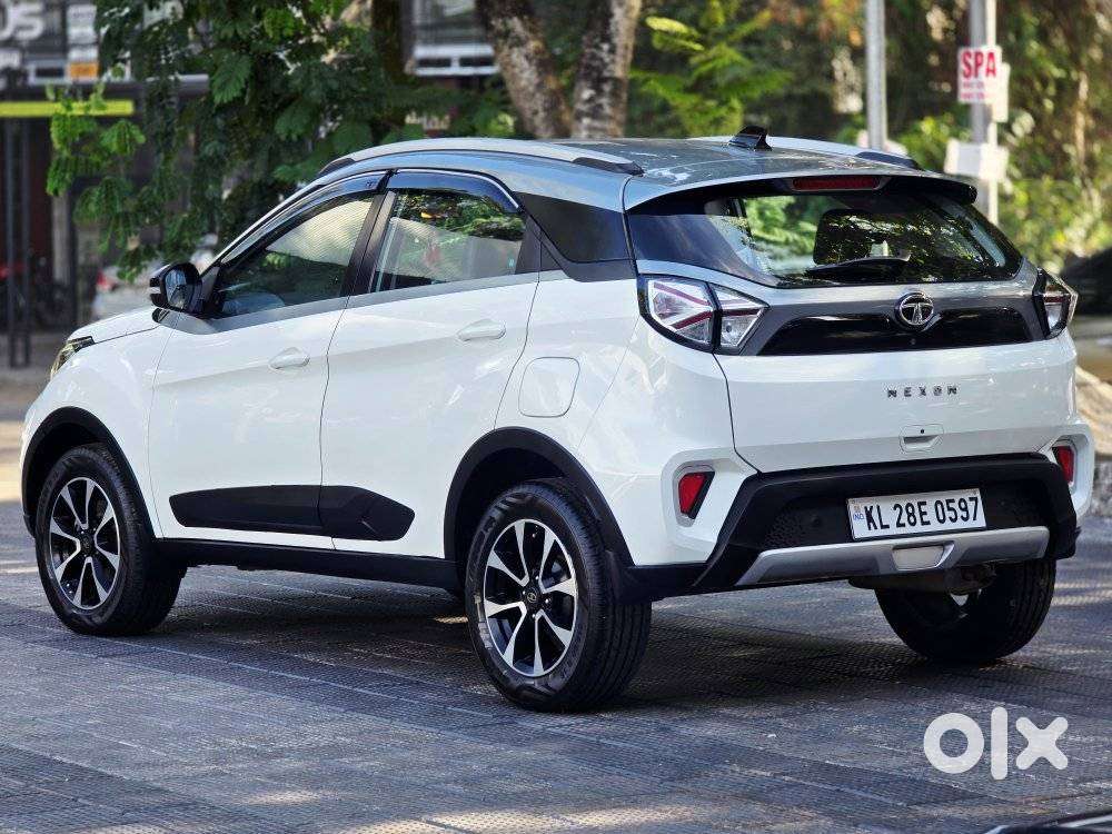 Tata Nexon Amt Xza Plus, 2020, Petrol
