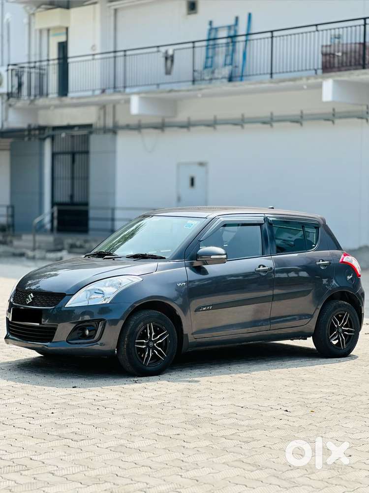 Maruti Suzuki Swift 2017 Petrol 85000 Km Driven