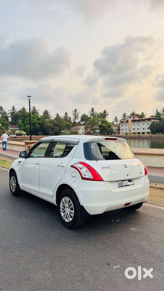 Maruti Suzuki Swift Vxi + Manual, 2018, Petrol