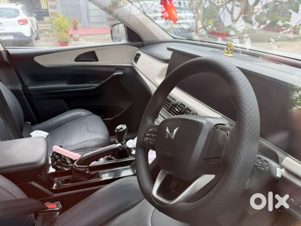 Mahindra Xuv700 Diesel Good Condition