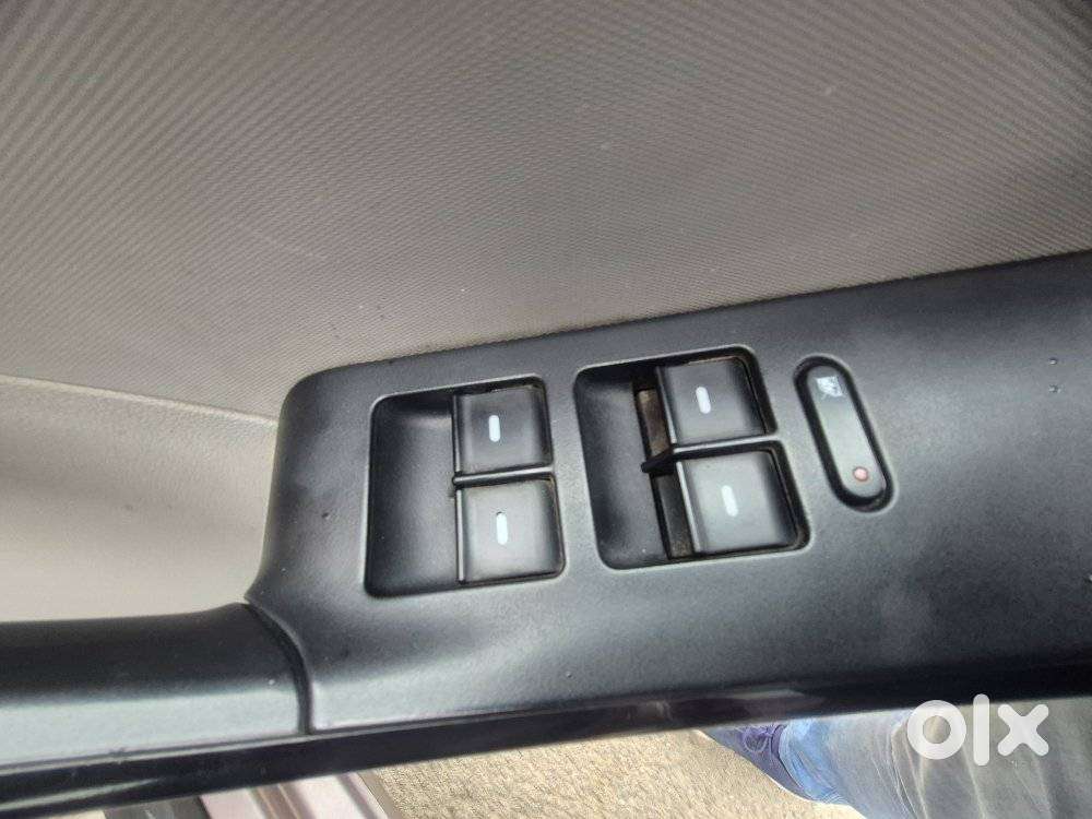 Tata Tiago 1.2 Revotron Xt, 2016, Petrol