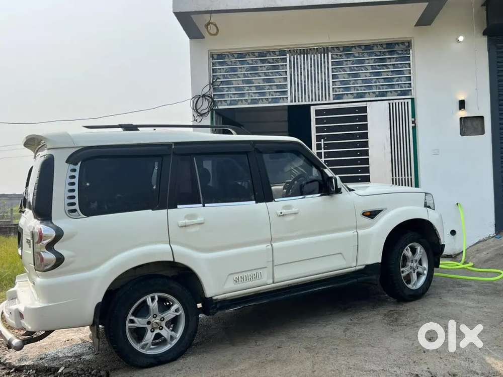 Mahindra Scorpio 2015
