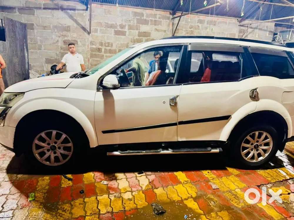 Mahindra Xuv500 2016 Diesel 70000 Km Driven