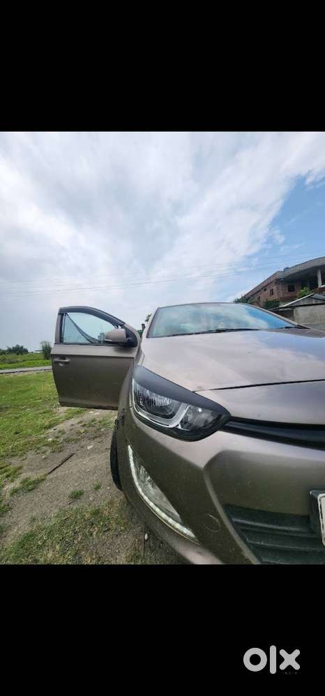 I20 Sportz Model All Features Available.
