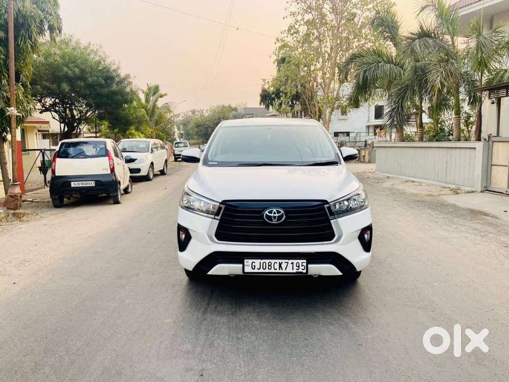 Toyota Innova Crysta 2.4 G Plus Mt 8 Str, 2022, Diesel